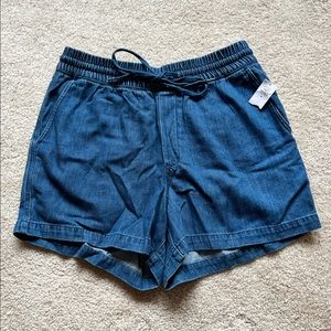 Gap shorts, size Medium. New with tags.